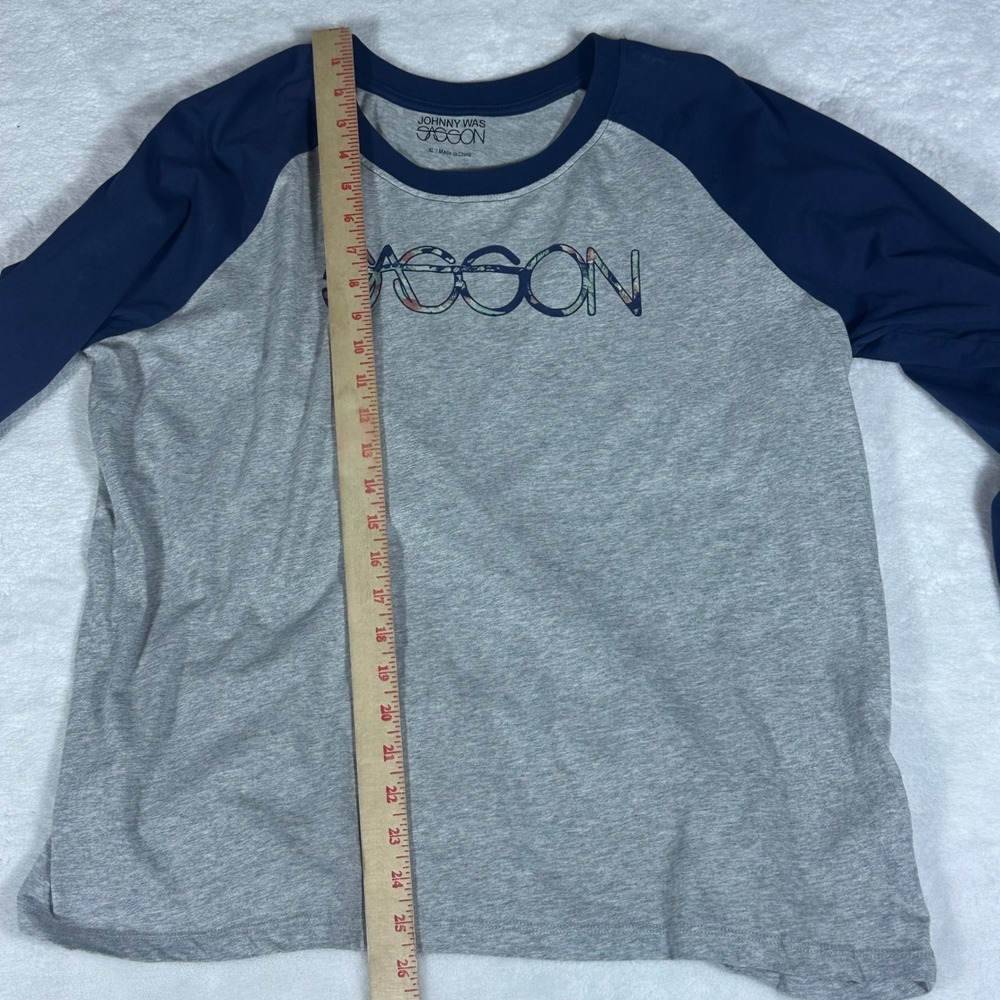 Johnny Was Sasson Raglan Top Women XL Grey Blue Floral Logo Graphic Tee - Picture 3 of 7